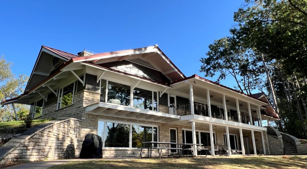 Welcome to the Shadow Lake Retreat House