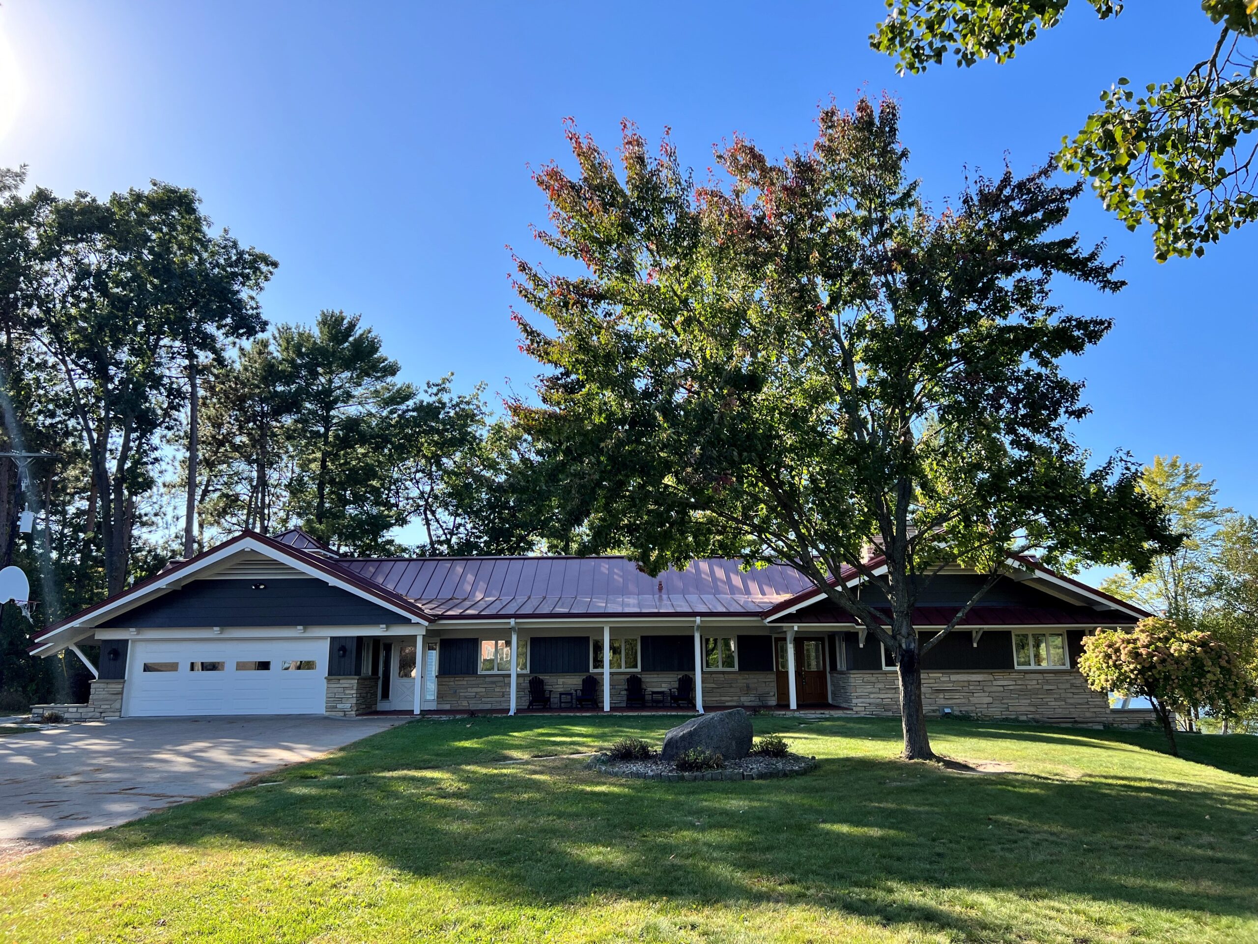 RETREAT HOUSE - FRONT VIEW